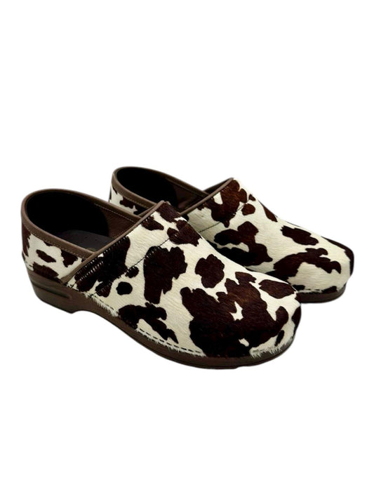 CLOG COW BROWN