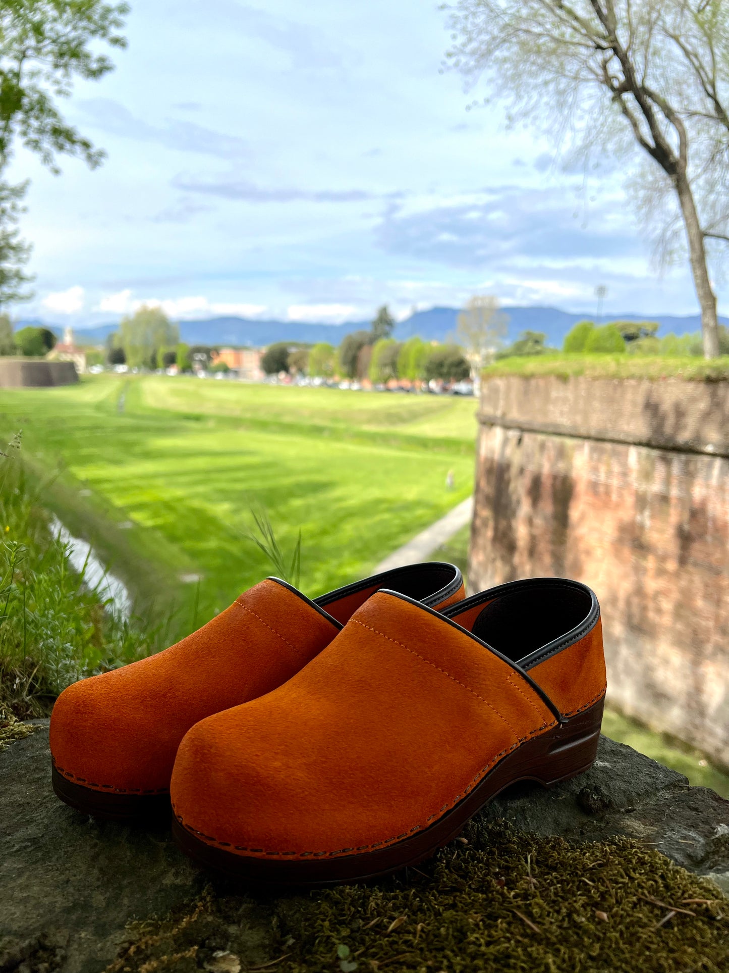 CLOGS SUEDE ARANCIO